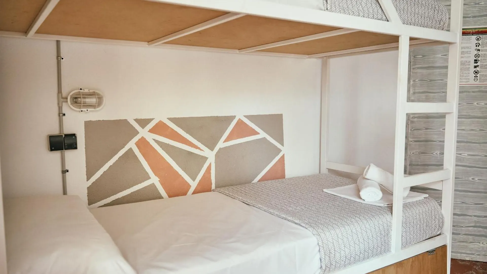 Hostel Lagom Apartments New, 5 Min Walk From The Sea Lloret de Mar Spanien