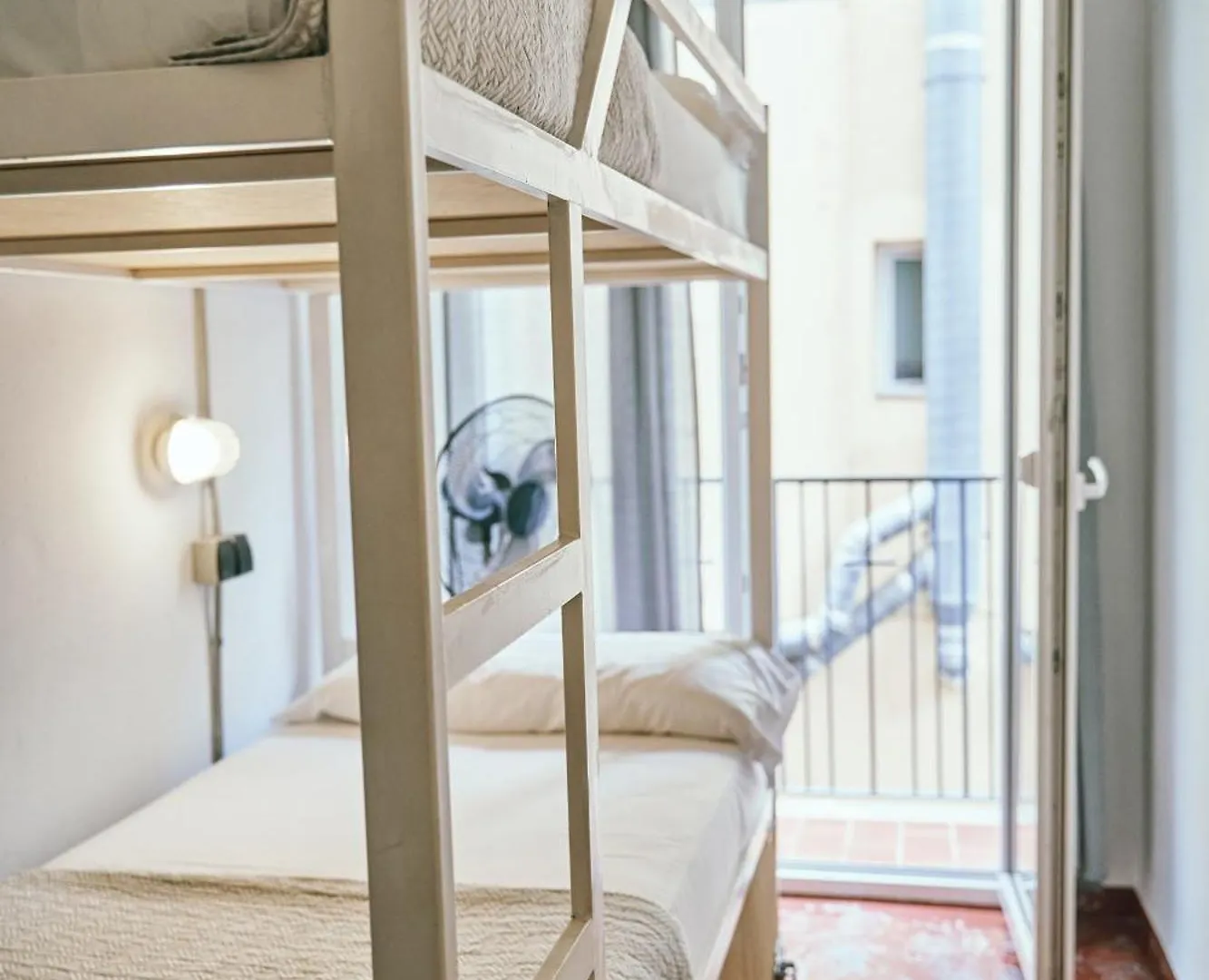 Lagom Apartments New, 5 Min Walk From The Sea Lloret de Mar Hostel