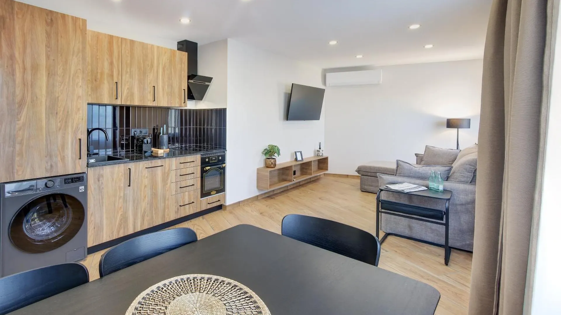 Hostel Lagom Apartments New, 5 Min Walk From The Sea Lloret de Mar Španělsko